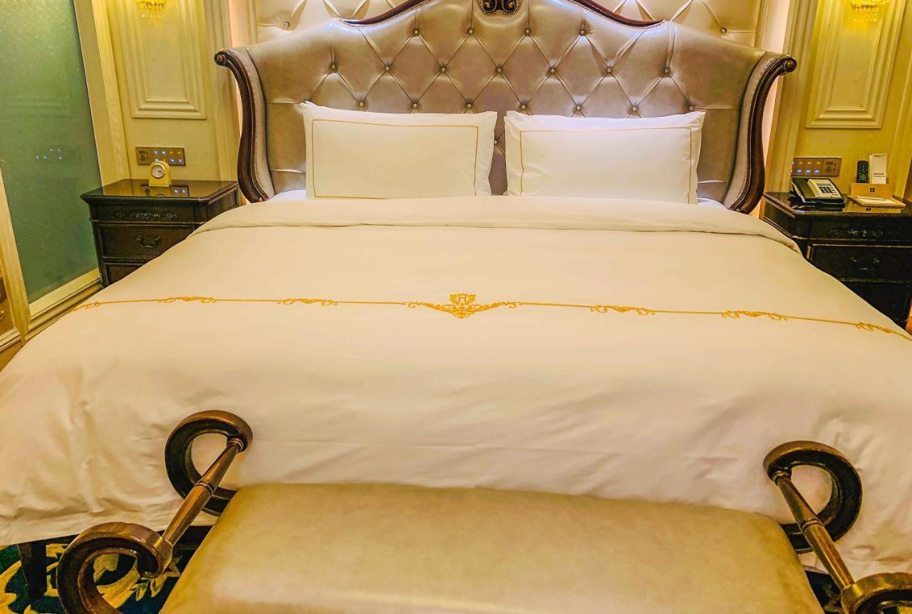 Hotel Wyndham Grand Kunming East Extérieur photo