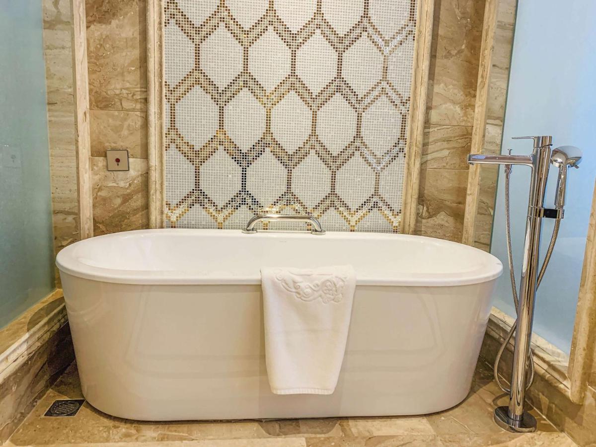 Hotel Wyndham Grand Kunming East Extérieur photo