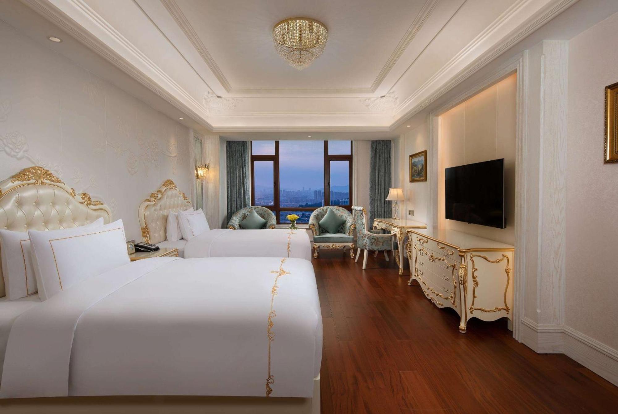 Hotel Wyndham Grand Kunming East Extérieur photo